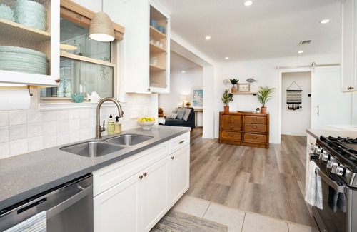 East Pensacola Heights House | Peaceful Family Getaway Pool/Hot Tub Near Downtown