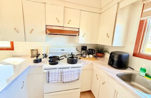 Northeast Edmonton Other | Peaceful Farmhouse Retreat | Long Stays | Wifi