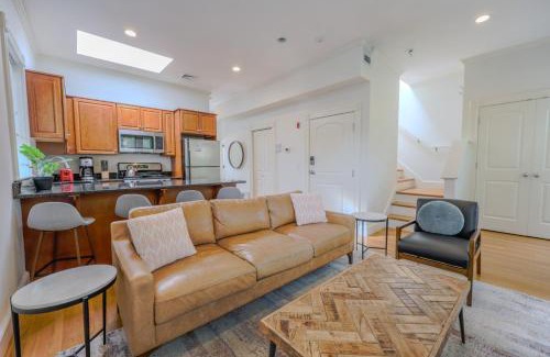 Fenway–Kenmore Apartment | Peaceful Fenway 1br Patio Keyless Entry