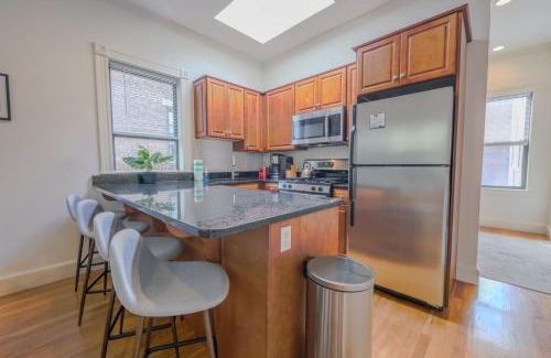 Fenway–Kenmore Apartment | Peaceful Fenway 1br Patio Keyless Entry