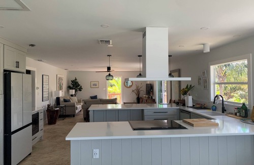 Bokeelia House | Peaceful fishing Island paradise with boat lift