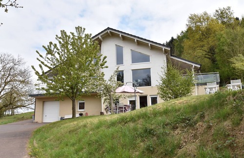 Varsberg House | Peaceful Getaway in Nature