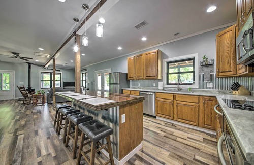 Berger House | Peaceful Guest Home w/Patio on 152-Acre Farm