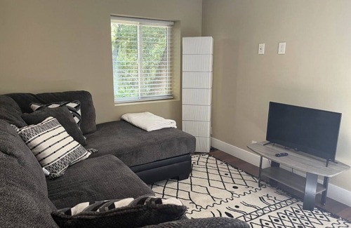Los Gatos House | Peaceful Guest suite in The Santa Cruz Mountains.