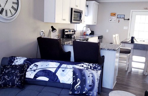 Cookeville House | Peaceful Home On A Hill In Cookeville, Tennessee