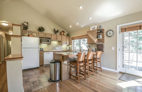 Mountain House House | Peaceful Home w/Hot tub/Yard!