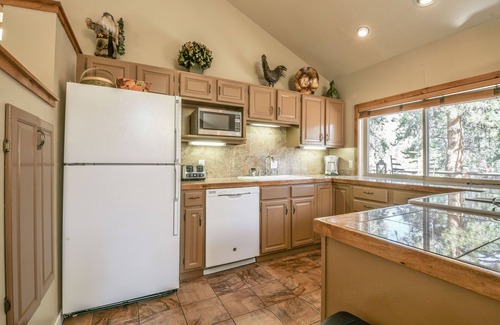 Mountain House House | Peaceful Home w/Hot tub/Yard!