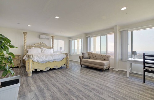 Hemet House | Peaceful home with 360 degree lake, mountain, and city views
