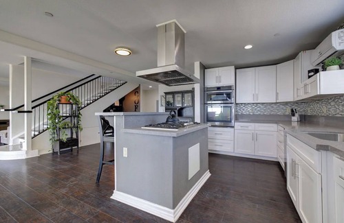 Hemet House | Peaceful home with 360 degree lake, mountain, and city views