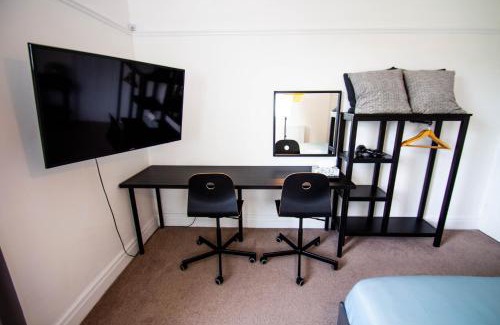 Lancaster Apartment | Peaceful House in the Centre of City