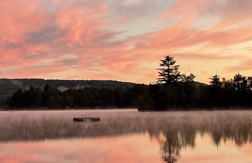 Raymond House | Peaceful Lakeside Escape