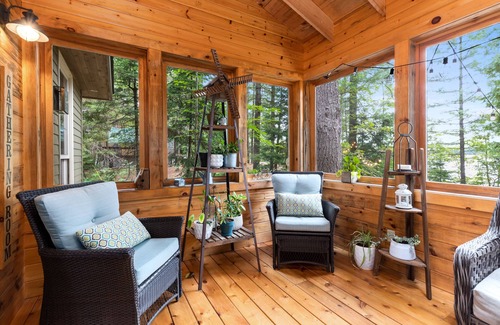 Baysville Cottage | Peaceful Landing