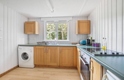 New Forest District Apartment | Peaceful lodge in the New Forest