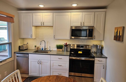 New Hope Apartment | Peaceful Luxury Retreat Near Downtown Minneapolis - New Exterior Coming Soon!