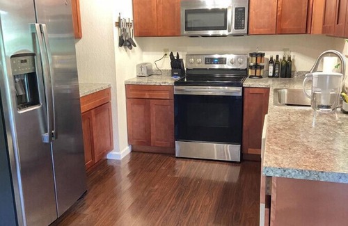 Keaau House | Peaceful Master Bedroom with Own Bath near Hilo