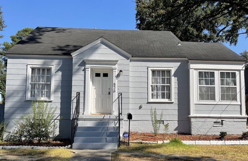 Fondren House | Peaceful modern day home in Fondren District - Less than 3 mins from Stadium