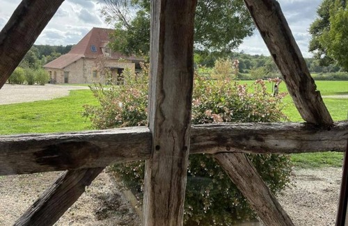 Montbeugny Cottage | Peaceful Montbeugny Cottage 4 ppl, pets allowed