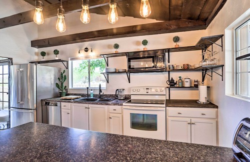 Morongo Valley Cabin | Peaceful Morongo Valley Home: 22 Mi to Joshua Tree