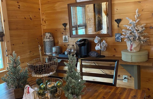 Blue Ridge Cabin | Peaceful Mountain Escape with Hot Tub, Fire Pit, Year-Round Views, Stream sounds