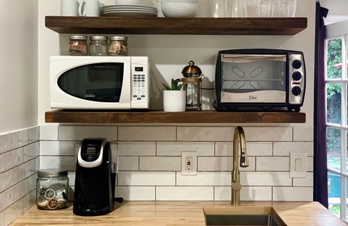 Studio City Cottage | Peaceful oasis, fast WiFi 1-bedroom cottage in Studio City with Pool