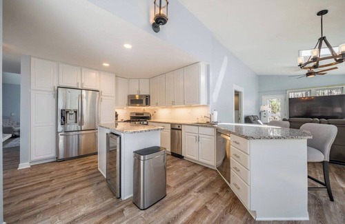 Chapel Hill Cottage | Peaceful Oasis in North Carolina Hills 1363