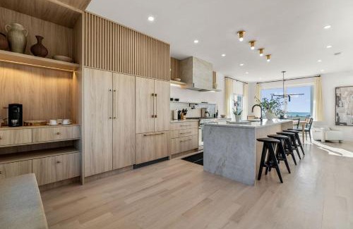 Cataumet Villa | Peaceful Oceanfront Villa in Bourne, Massachusetts