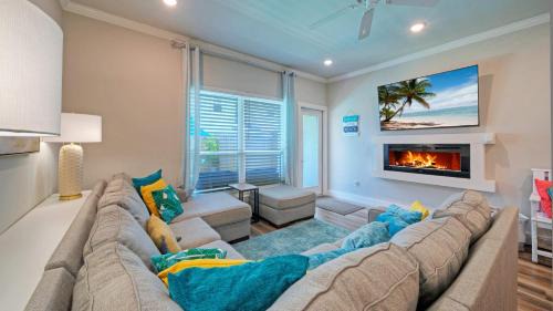 Corpus Christi House | Peaceful Paradise Private Pool Balcony Views 5 Mins to Whitecap Beach