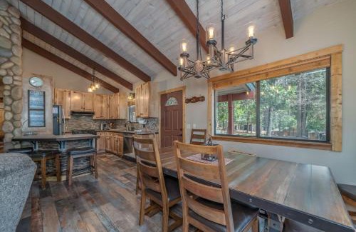 Dorrington House | Peaceful Pinecone