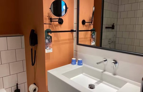 Oisterwijk Hotel | Peaceful Place Near Walking Trails — Easy Access to Nature and Free Parking