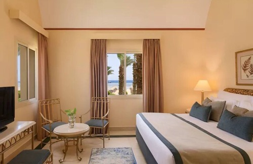 Sharm El Sheikh Resort | Peaceful Poolside Retreat – Ideal for Family Beach Adventures