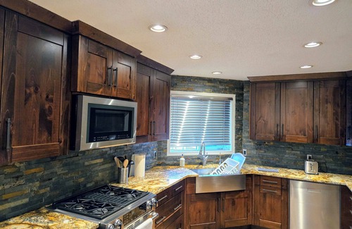 Balzac Other | Peaceful prairie Farmhouse on 4 Acres close to Calgary Airport