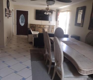 Orlando House | peaceful private room& retreat
