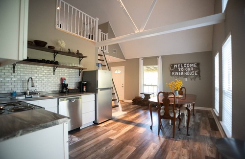 Gulfport Cabin | Peaceful Private Waterfront Cabin