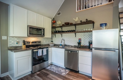 Gulfport Cabin | Peaceful Private Waterfront Cabin