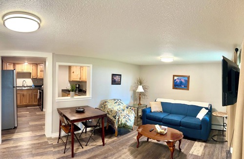 Spenard House | Peaceful Property near Airport and Downtown