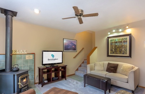 Three Rivers House | Peaceful Retreat, Hot Tub, Wood Fireplace, Partial A/C, Free WiFi - WAGO85