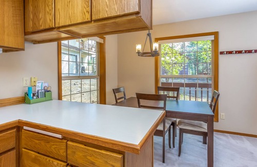 Three Rivers House | Peaceful Retreat, Hot Tub, Wood Fireplace, Partial A/C, Free WiFi - WAGO85