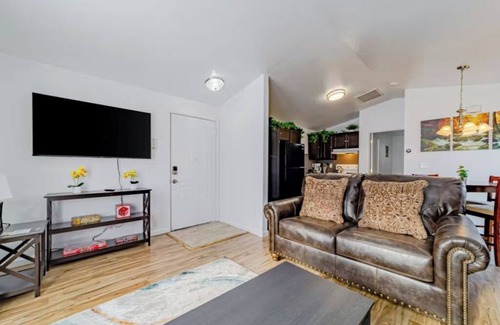Bayview House | Peaceful retreat near the redwoods, ocean, and golf course!