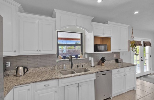 El Paso House | Peaceful retreat on a quiet cul de sac.