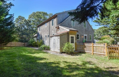 Wellfleet House | Peaceful retreat plus Dog Friendly!