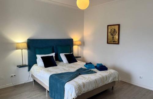 Caloura House | Peaceful Retreat with Jacuzzi in Lagoa