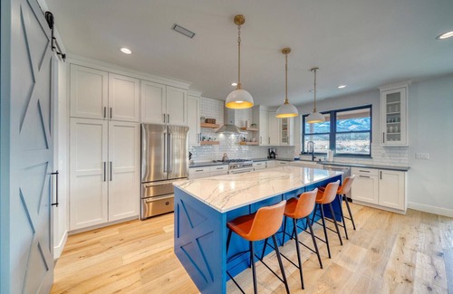 Salida House | Peaceful River - Lovely Oasis Along the Little Arkansas River!
