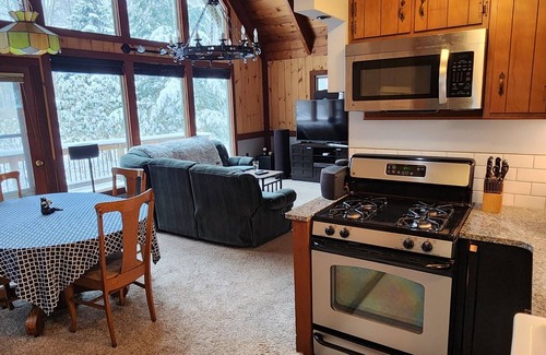 Craneridge Ski Chalet | Peaceful, Rustic Chalet in the Woods; the Heart of Ski, Bike, and Hike country.