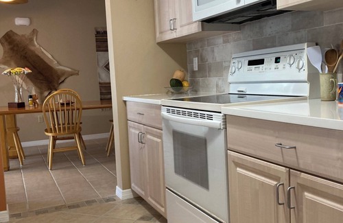 Venice Gardens House | Peaceful South Venice Home in Tropical Garden Setting.