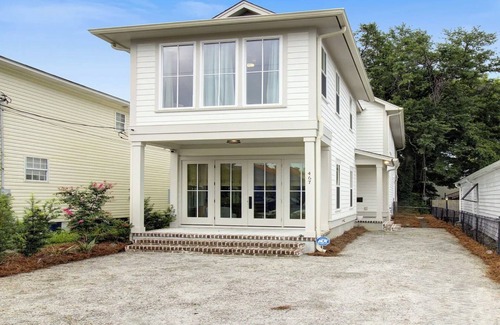 Westside House | Peaceful stay in Zen Luxe Charleston Home