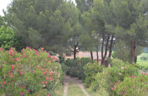 Pinet Villa | Peaceful villa 15 minutes from the beaches