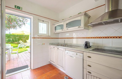 Albufeira Villa | Peaceful Villa with Private Heated Pool – Near Beach & Shops