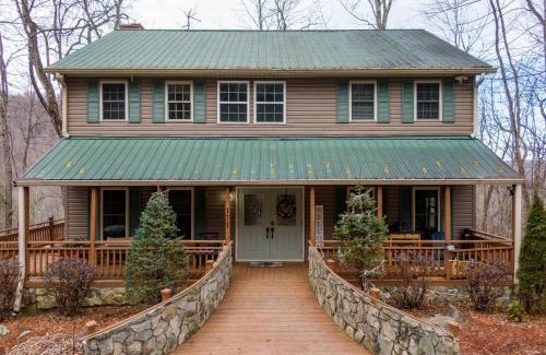 Mill Ridge House | Peaceful Wood Haven at Mill Ridge