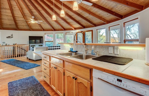 Lake Lure House | Peaceful Yurt on 11.5 Acres with Mountain Views