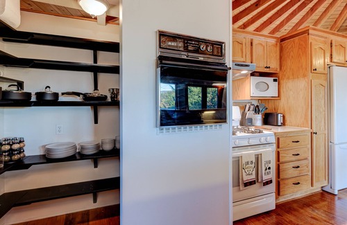 Lake Lure House | Peaceful Yurt on 11.5 Acres with Mountain Views